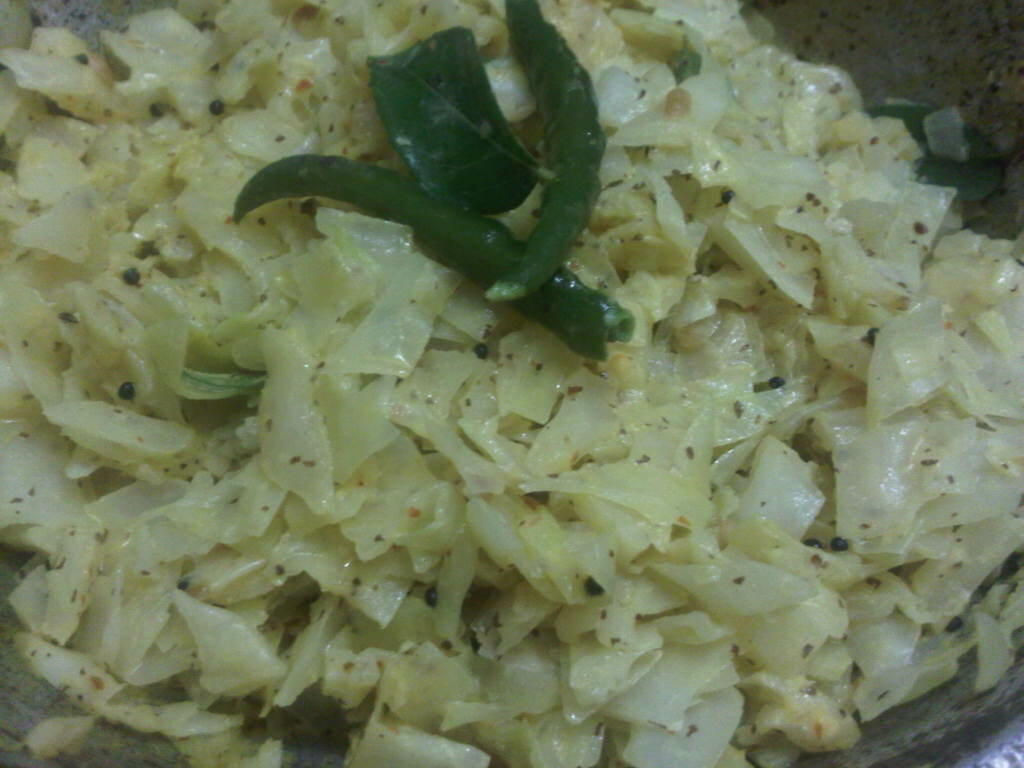 Cabbage Ava Pettina Koora/Cabbage Curry with Mustard