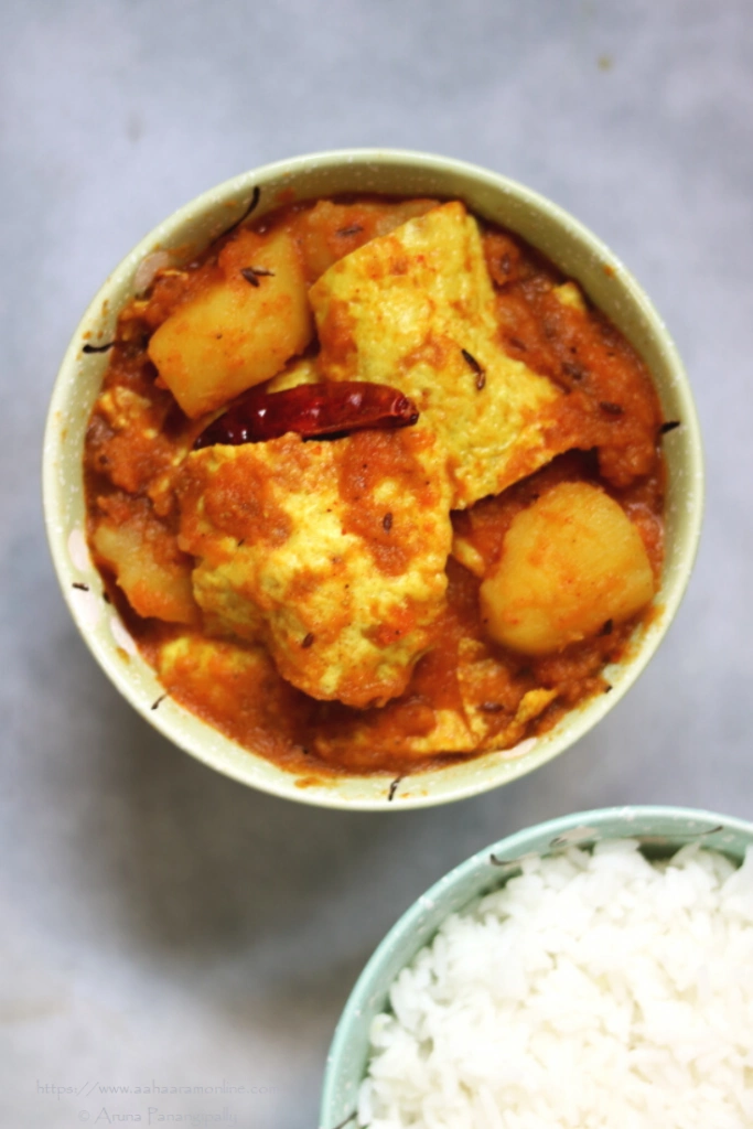 Bengali Omelette Curry | Omelette Er Jhol | Omeletter Torakari