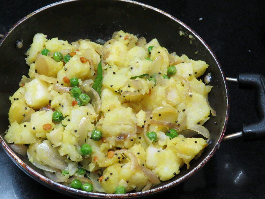Potato Curry for Masala Dosa... Also for Roti and Puri ãhãram