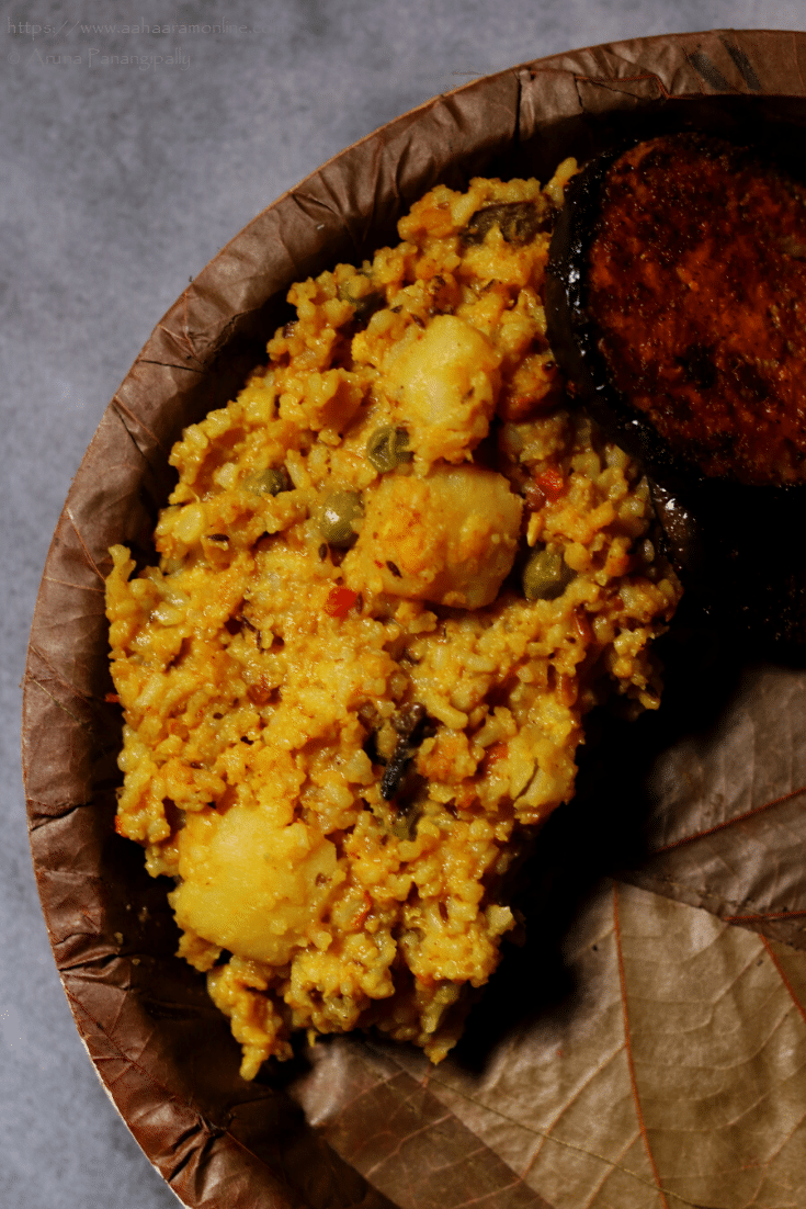 Bhoger Khichuri | Niramish Khichuri | Bengali Moong Dal Khichdi