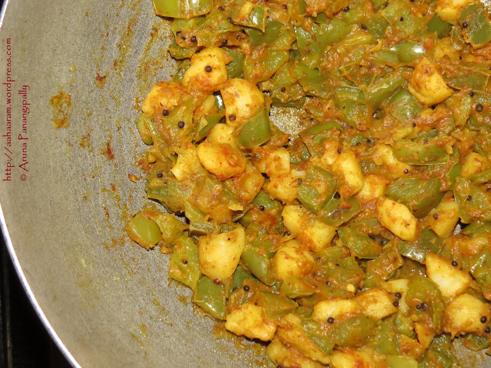 Alu Shimla Mirch ki Sabzi | Potato Capsicum Curry