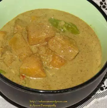 Srilankan Pumpkin Curry - Wattakka Kalu Pol