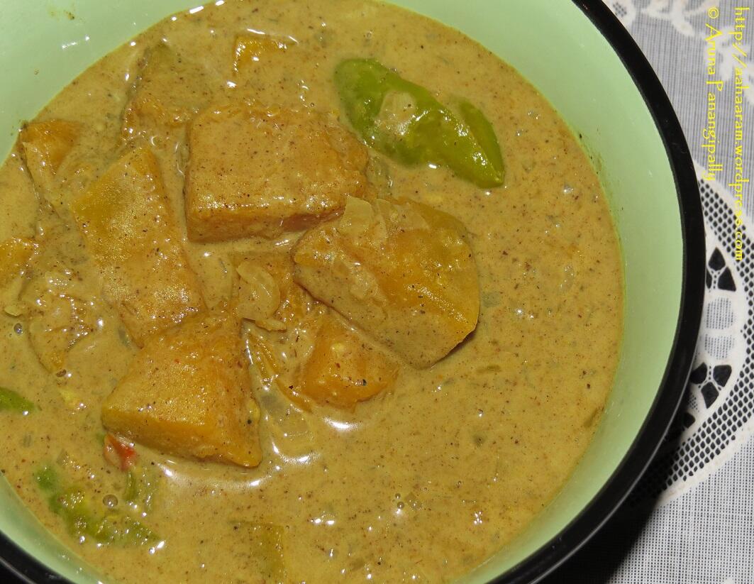 Sri Lankan Pumpkin Curry - Wattaka Kalu Pol