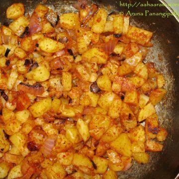Bangala Dumpa Vepudu or Crisp Potato Fry or Urulai Kizhangu