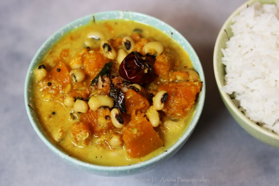 Mathanga Erissery is a classic dish from Kerala. Made with Pumpkin, Black-eyed peas and coconut, this vegan dish is savoured with rice