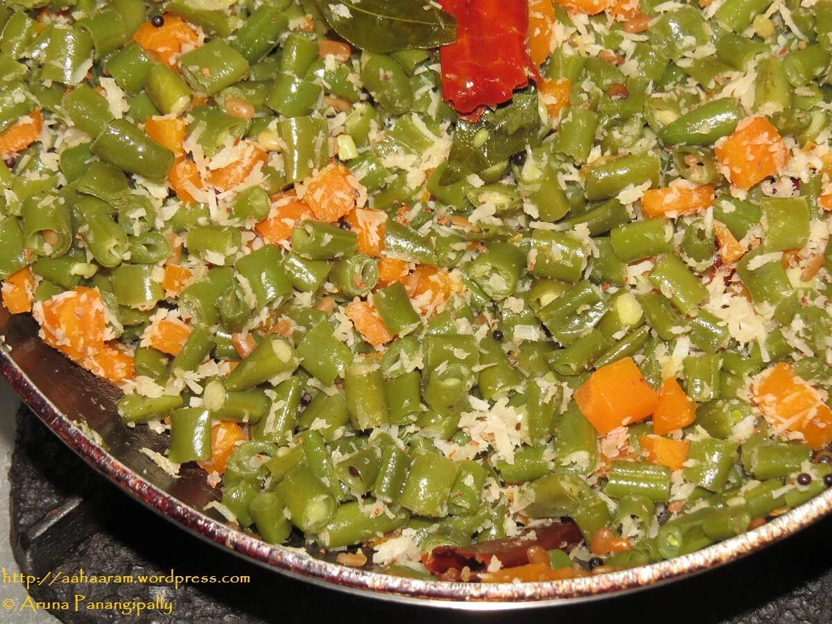 French Beans Carrot Poriyal | French Beans Carrot Thoran from Tamil Nadu and Kerala