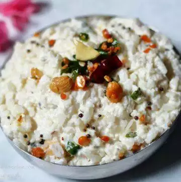 Mosaru Avalakki: Beaten rice (Poha) mixed with yogurt and tempered