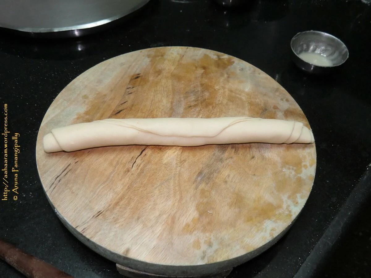 Roll the roti into a tube