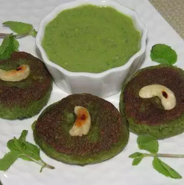 Hara Bhara Kabab (Spinach, Potato and Peas Kebab)