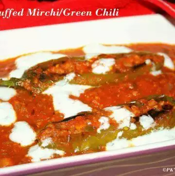 Oats-stuffed Mirchi/Green Chili Curry