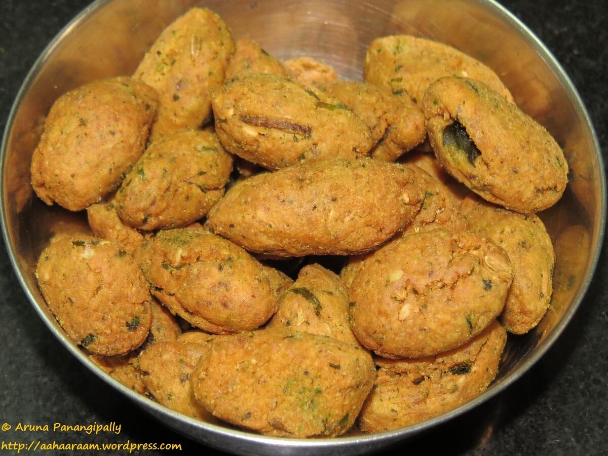 Fried Methi Muthia | Methi Muthiya