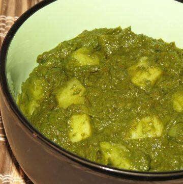 Alu Palak - Potato and Spinach Curry - Punjabi Recipe