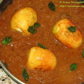 Andhra Style Egg Curry - Kodi Guddu Pulusu