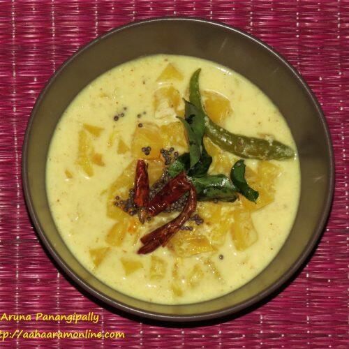 Pineapple Pachadi or Pineapple Kichadi Kerala Onam Sadya Recipe