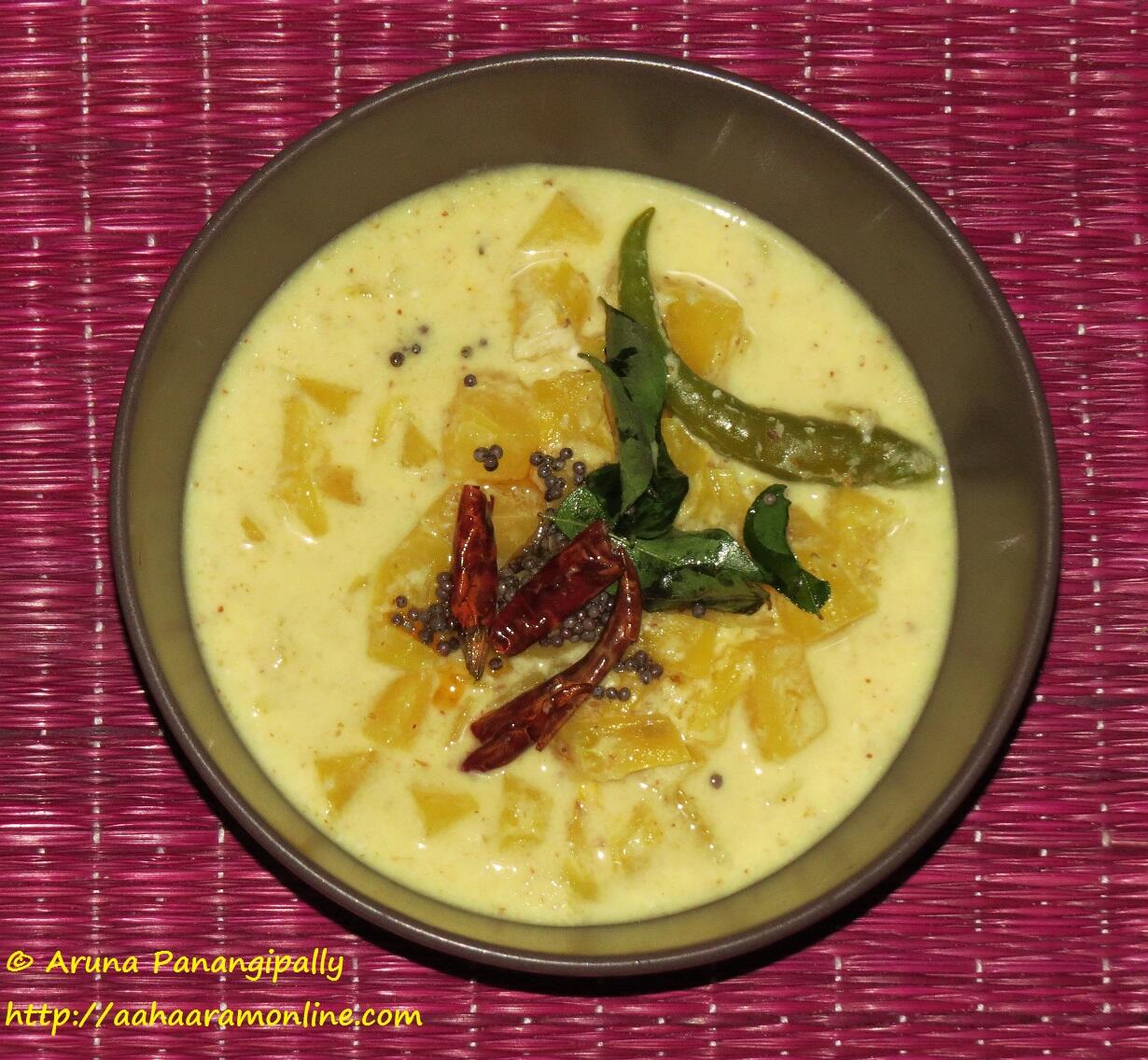 Pineapple Pachadi or Pineapple Kichadi - Kerala Onam Sadya Recipe - Kerala Onam Sadya Recipe