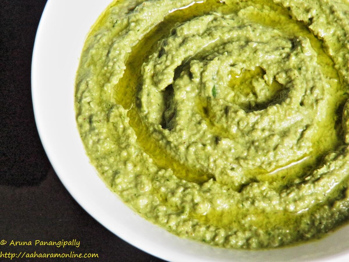 Spicy Coriander Green Chilli Hummus ãhãram
