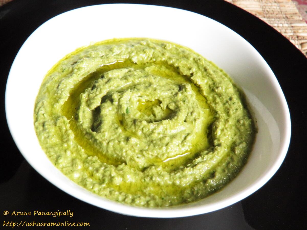 Spicy Hummus with Coriander and Green Chilli