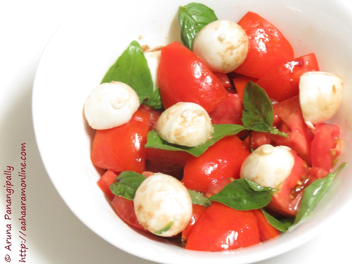 Tomato, Basil and Bocconcini Salad with Balsamic Vinegar Dressing