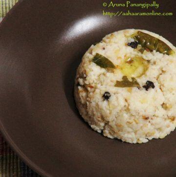 This is the picture of Pongal made with Barnyard Millet, known as Kuthiraivali Pongal in Tamil, Udalu or Kodisama Katte Pongali in Telugu