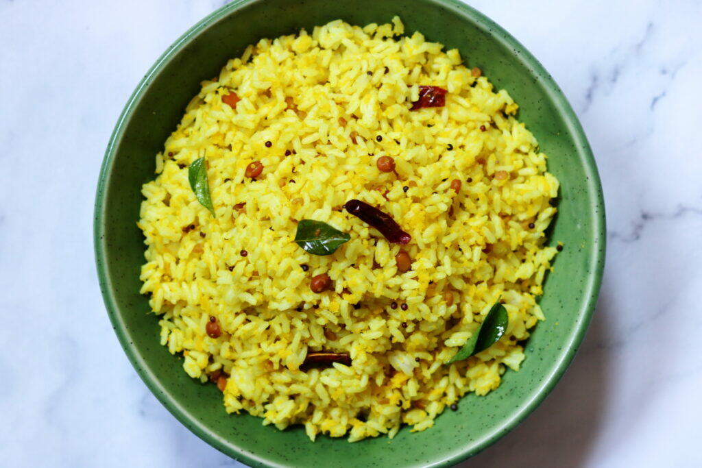 Called Nellikai Sadam in Tamil and Usirikaya Annam (or Usirikaya Pulihora) in Telugu, this Amla Rice is tangy, delicious and nutritious! That makes it the perfect one-dish meal.