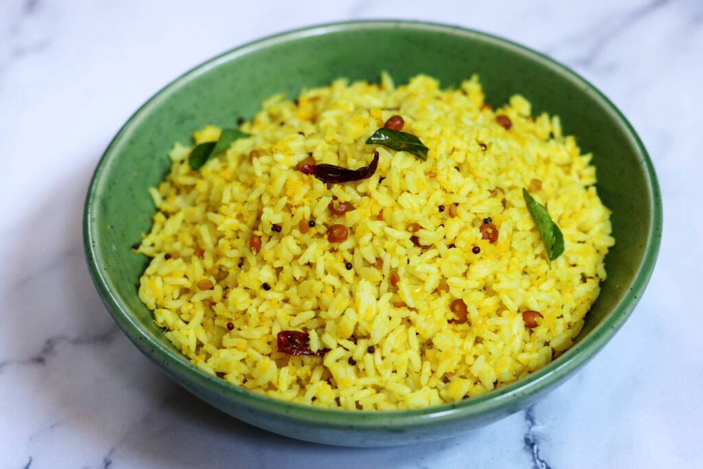 Easy to make and delicious Usirikaya Annam (also called Usirikaya Pulihora is the Andhra Amla Rice that is called Nellikai Sadam in Tamil Nadu.
