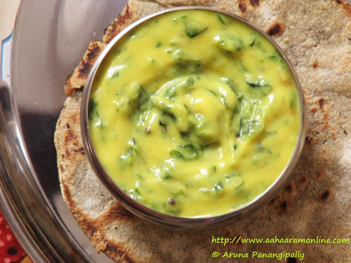 Methiche Pithle | Methi Pithla: Gram Flour Curry with Fresh Fenugreek Leaves