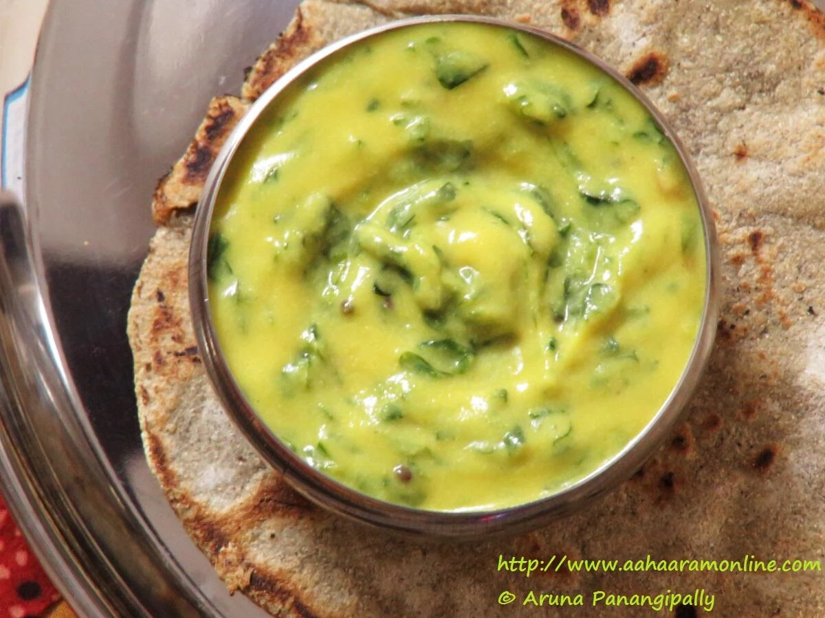Methiche Pithle | Methi Pithla: Gram Flour Curry with Fresh Fenugreek Leaves