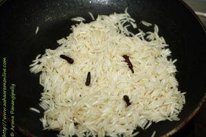Fry the rice
