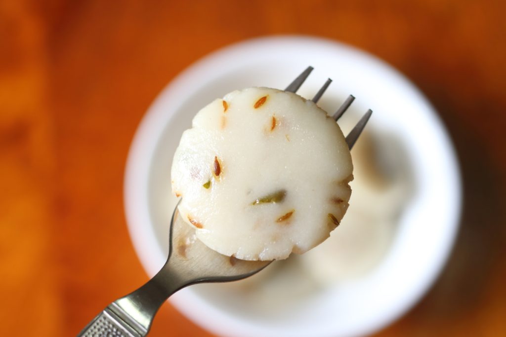 Nivagrya: A delicious, steamed rice flour snack from Maharashtra. Also a vegan, gluten-free dish that is suitable for a renal diet or kidney diet.