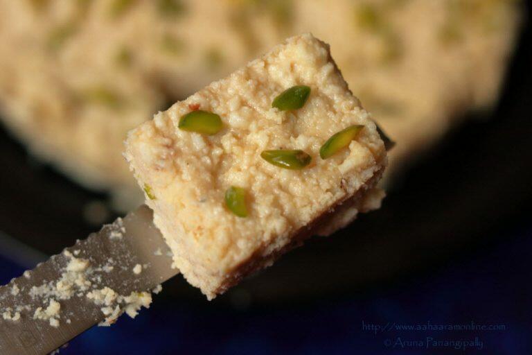 Quick and Easy Kalakand with Condensed Milk and Paneer ãhãram