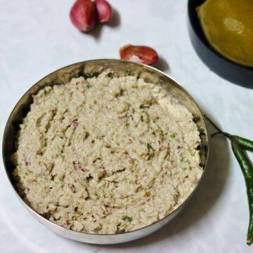 Uppu Manga Chamanthi is a Coconut and Brined Mango Chutney from Kerala