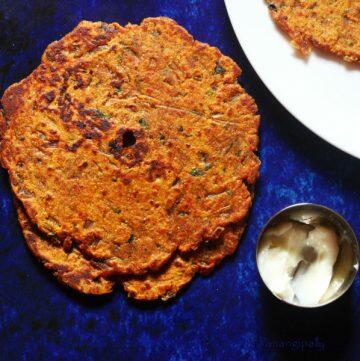 Vangyache Thalipeeth with butter