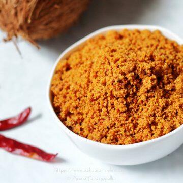Thengai Podi | Roasted Coconut Chutney Powder