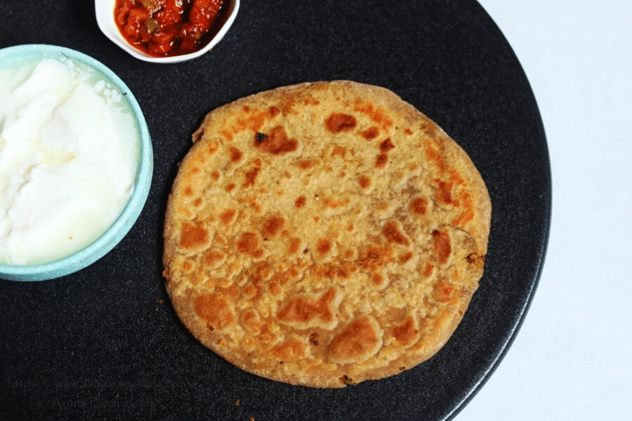 Chana Aur Pyaaz Paratha