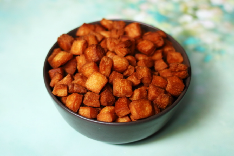 Shakkar Pare | Maida Biscuit