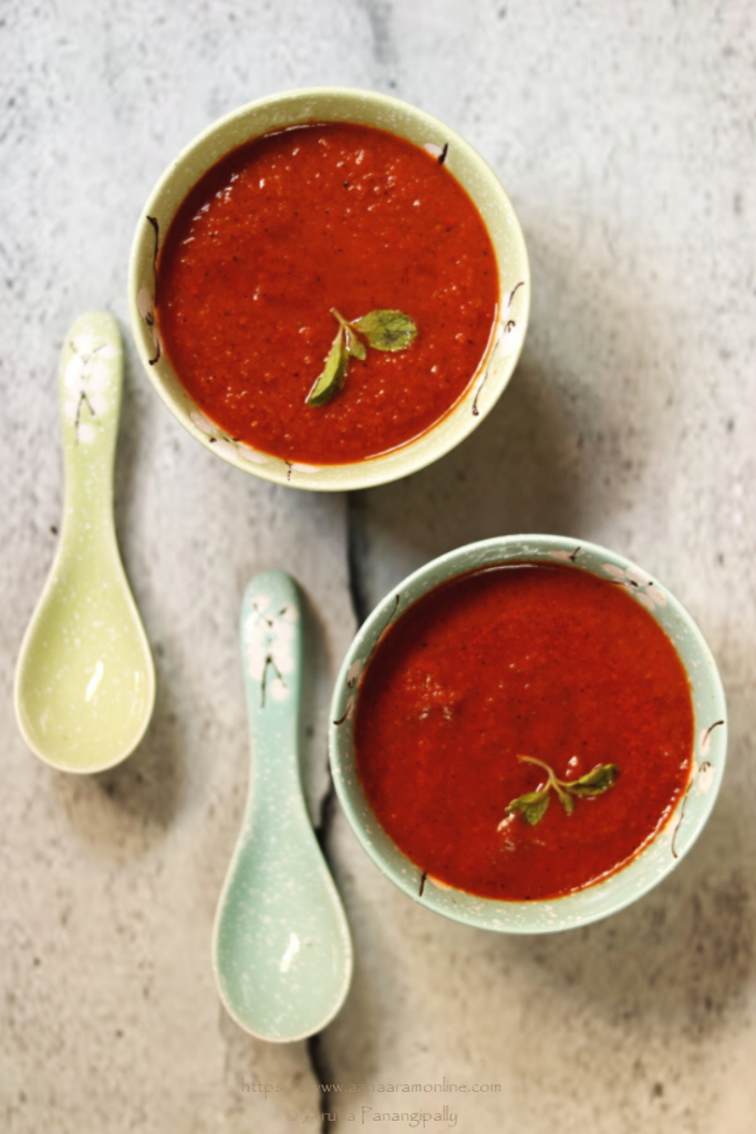 Vegan, Low Calorie Roasted Tomato and Red Bell Pepper Soup