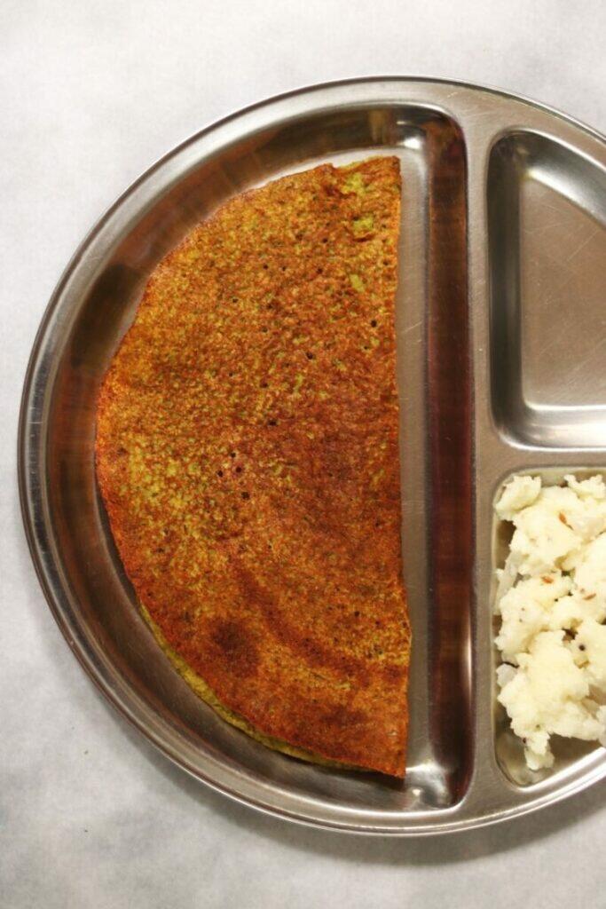 Moong Sprouts Dosa is a low potassium renal diet recipe that helps people with kidney disease.