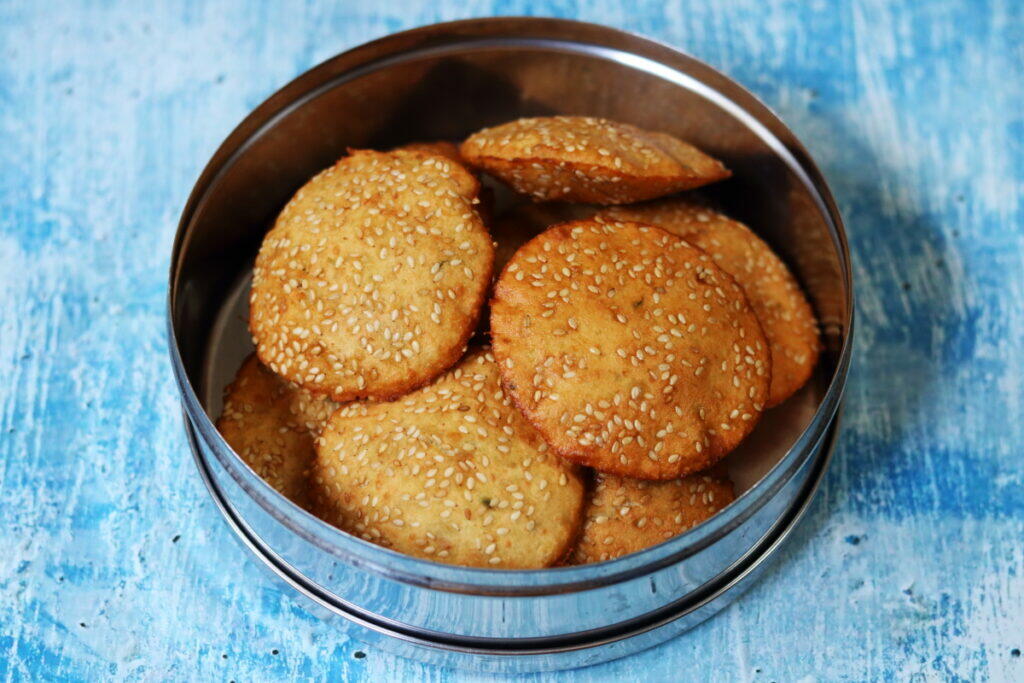 Pesara Pindi Billalu: The Vegan Andhra Moong Dal Atta Puri for a Tea-time Snack