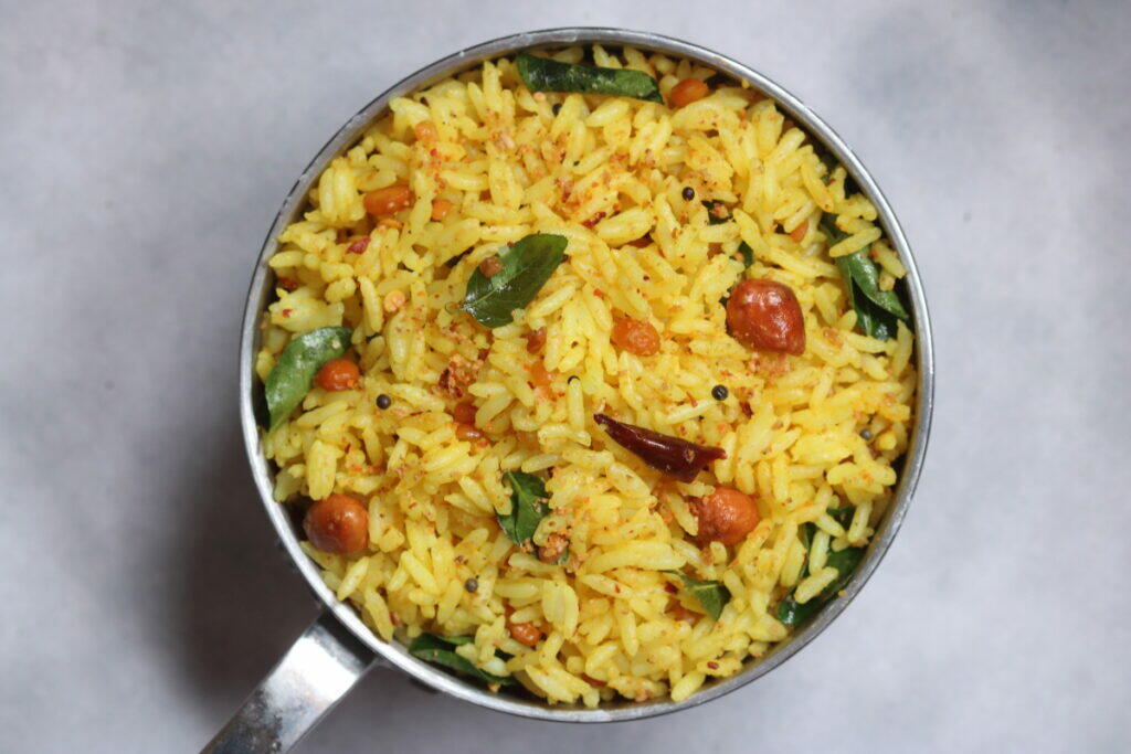 The traditional South Indian Lemon Rice flavoured with a roasted sesame powder, making it nutty, tangy, and spicy.