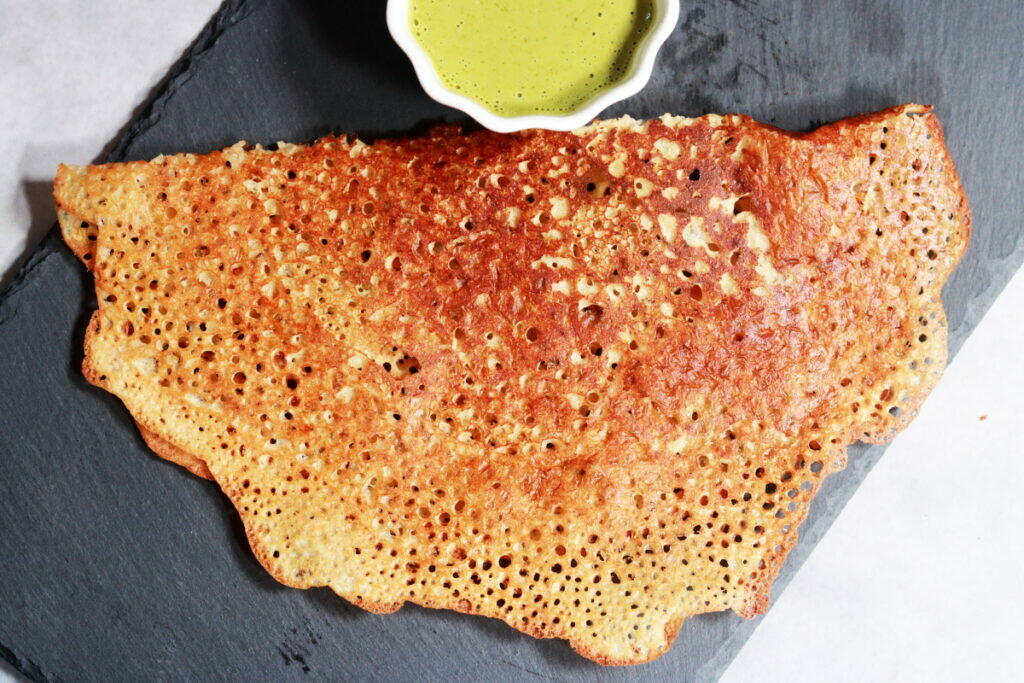 Upvas ka Dosa: A crisp, gluten-free dosa made with Rajgira (Amaranth) flour and Sama (Little Millet) flour. It is is served during days of fasting such as Navratri.