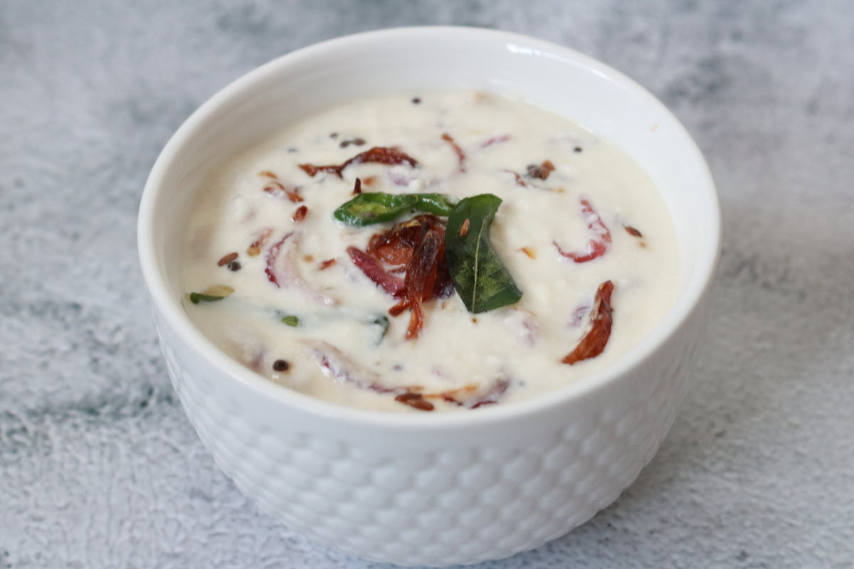 Fried Onion Raita | Caramelized Onions in Yogurt - ãhãram