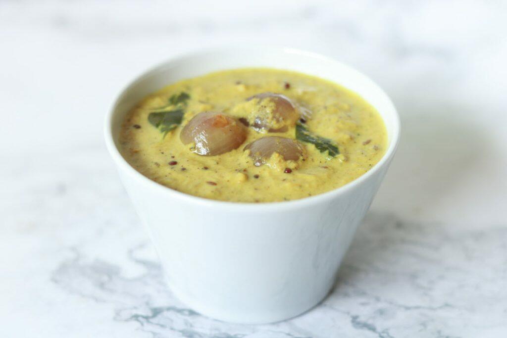 Onion Salan | Pyaz ka Salan for Hyderabadi Biryani and Pulao Onion Salan or Pyaz ka Salan is a favoured accompaniment for Hyderabadi Biryani and Pulao.