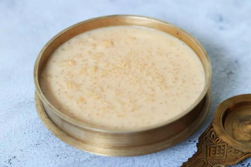 Pink and Creamy Ambalapuzha Pal Payasam made in a pressure cooker