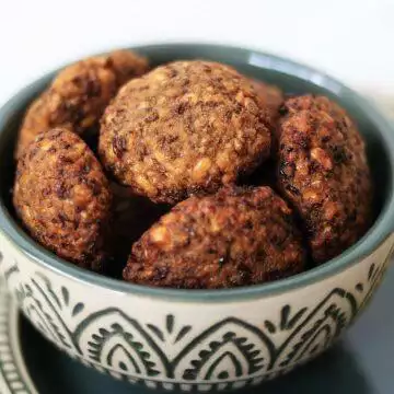 Pesara Garelu, the delicious & protein-rich Andhra Green Moong Dal Vada