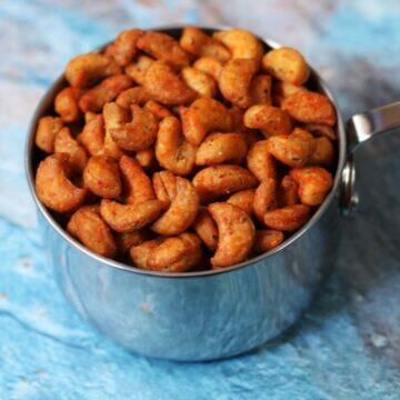 A bowl of Masala Kaju Namak Para, a crunchy tea-time snack